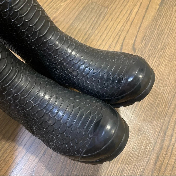 Hunter Limited Edition Carnaby Boa Embossed Tall Rain Boot US Size 5 - Picture 8 of 13